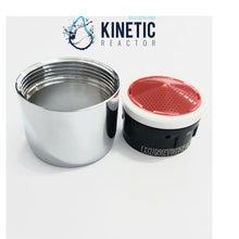 Load image into Gallery viewer, KINETIC REACTOR, WELTWEIT INNOVATIVE TECHNOLOGIE FÜR HOCHWERTIGES TRINKWASSER Dauerhafte Trinkwasserqualität direkt aus dem Wasserhahn, ohne Folgekosten, ohne Filterkartuschen, einfache Installation direkt am Wasserhahn, Armatur, Batterie

